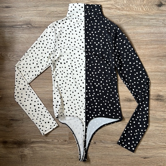 Cristina Martinez Nordstrom Thong Mock
Neck Bodysuit Size S - Picture 4 of 8